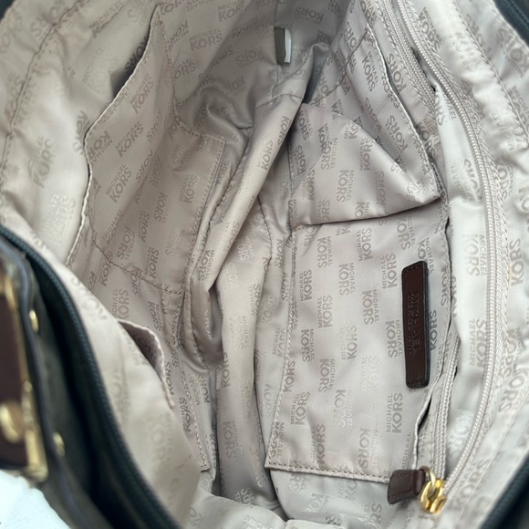 Micheal Kors Olive Green Suede Purse/ handbag - Picture 5 of 7